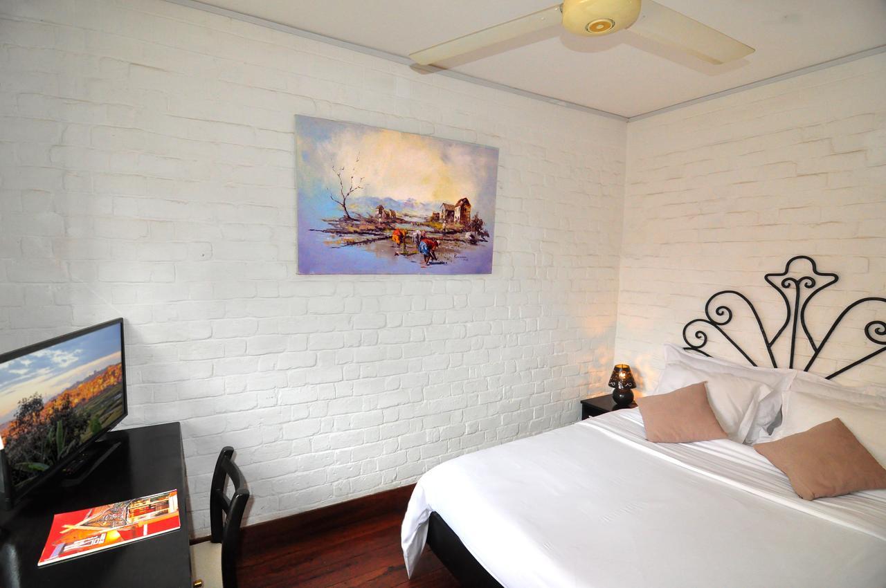 Rova Hotel Ανταναναρίβο Εξωτερικό φωτογραφία
